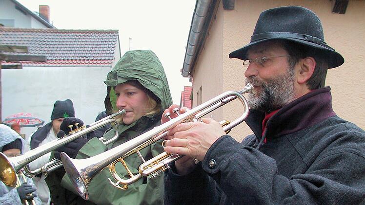 Dirigent Helmut Schäfer von den Untererthaler Musikern ist einer von vielen Geehrten, die den Kulturehrenbrief des Landkreises Bad Kissingen erhalten haben. Winfried Ehling