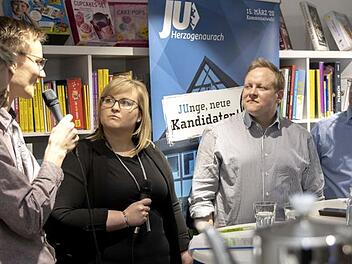 Max Stark, Simon Dummer, Valentina Tischler, Tilmann Kuban und Konrad Körner (v. l.) diskutierten über die Stadtentwicklung.     Foto: Sänger