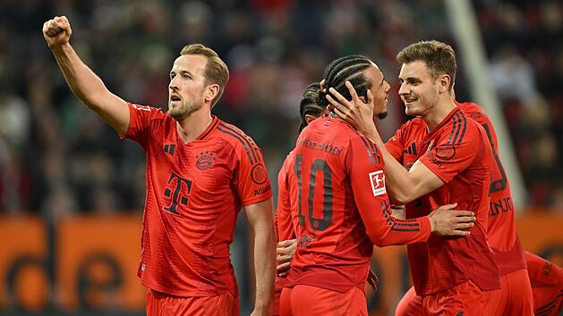 Jubeln Harry Kane (links) und seine Mitspieler vom FC Bayern bald bei RTL? Die Bertelsmann-Tochter kauft Sky Deutschland.