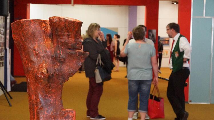 Eröffnung der Ausstellung im ehemaligen KaufhausFoto: Arkadius Guzy