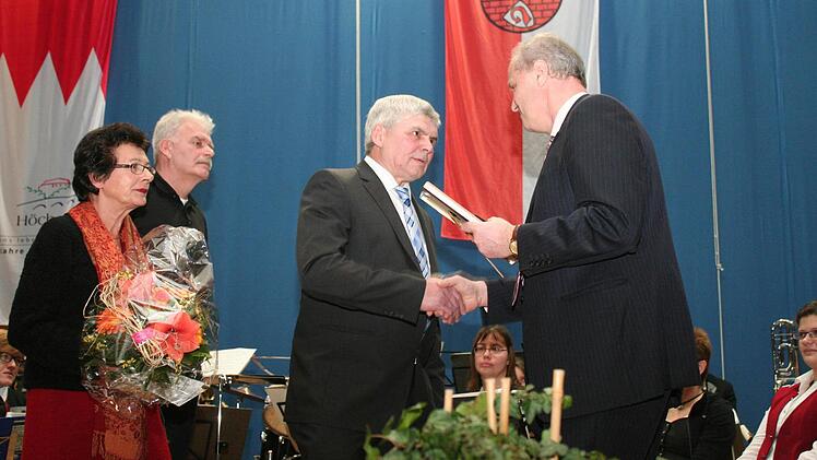 Mit der Ehrenspange der Stadt Höchstadt wurden Gerlinde Ruhmann, Karl-Heinz Feuerlein und Ottmar Völlner ausgezeichnet.