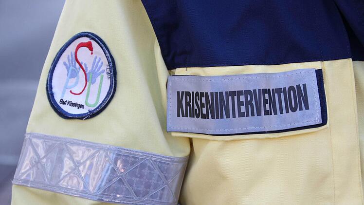 Zehn Kriseninterventionshelfer arbeiten Hand-in-Hand mit den Einsatzkräften von Feuerwehr, Polizei und Sanitätsdienst im Landkreis.