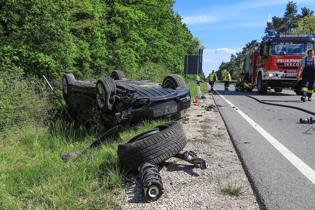 Crash mit Gegenverkehr – vier Menschen bei Strullendorf verletzt