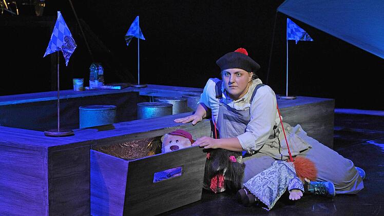 Kora Pavelic beeindruckt in "Gold" von Leonard Evers in der Coburger Reithalle.Foto: Andrea Kremper