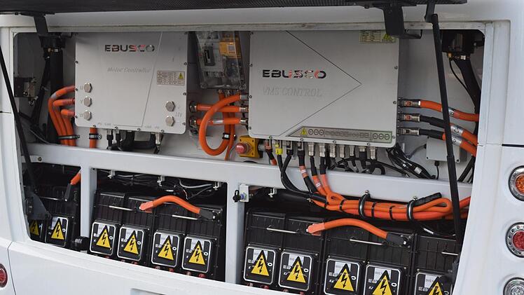 Ein Blick in den Motorraum des neuen Bad Neustädter Elektrobusses. Foto: Martina Harasim