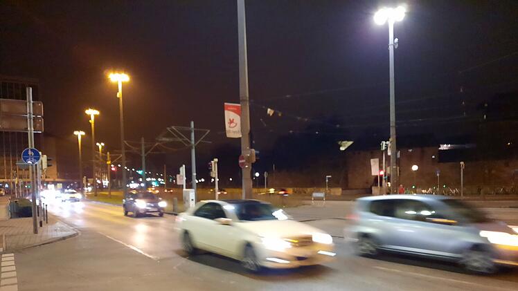 N&uuml;rnberg: LED-Technik zum Energiesparen - Stra&szlig;enbeleuchtung wird schneller als geplant umger&uuml;stet