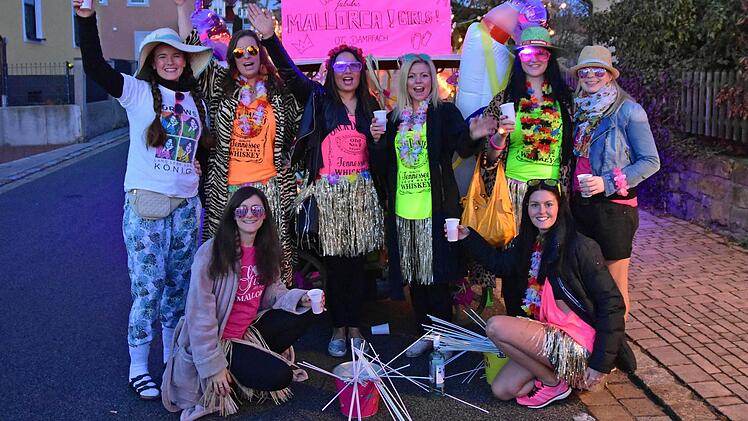 Lebensfreude pur verkörperten die "Mallorca-Girls" alias die Fichermädli. Foto: Ulrike Langer