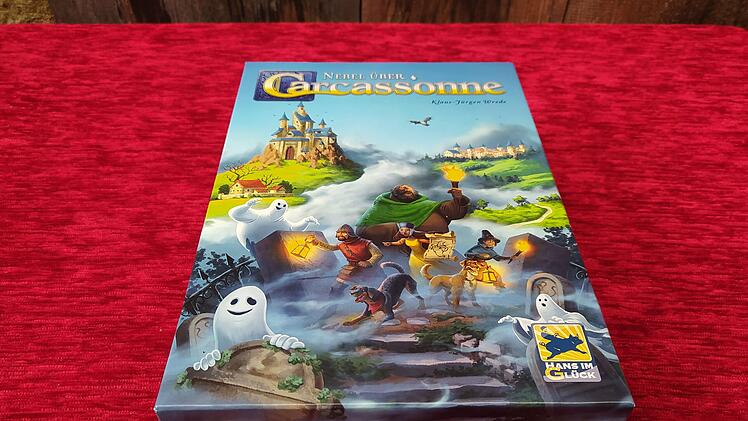 Spiele-Test Nebel über Carcassonne: Der Legespiel-Klassiker als kooperative Geisterjagd
