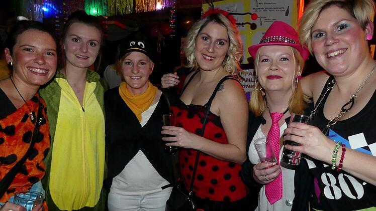 Viele junge Gäste amüsierten sich beim Trebgaster Fasching prächtig.  Foto: Dieter Hübner