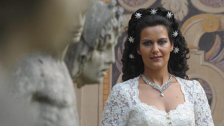 Ein Star unter den Historischen Pers&ouml;nlichkeiten des Rakoczy-Fests ist Sisi, die &ouml;serreichische Kaiserin, dargestellt von Nadja Keller.  Foto: Siegfried Farkas