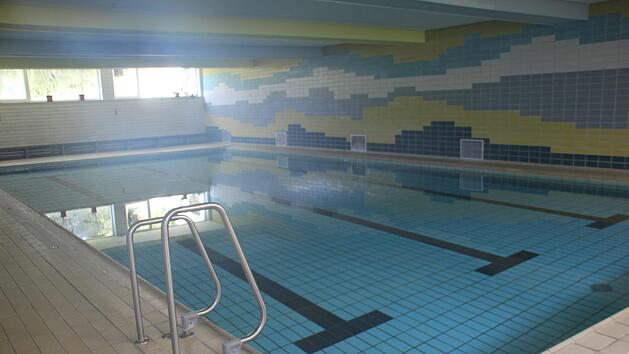 Das Tettauer Schwimmbad ist in die Jahre gekommen und sanierungsbed&uuml;rftig.Foto: Veronika Schadeck