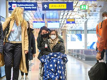 ASB-Wünschewagen: Rundflug am Nürnberger Flughafen