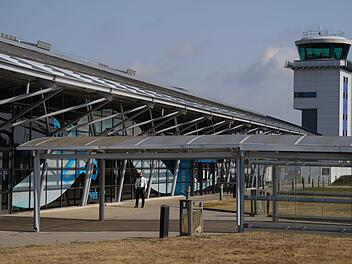 Flugzeugabsturz am Londoner Flughafen Southend