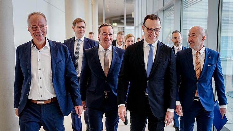 Grundsatzeinigung im Streit um Wehrdienst-Reform