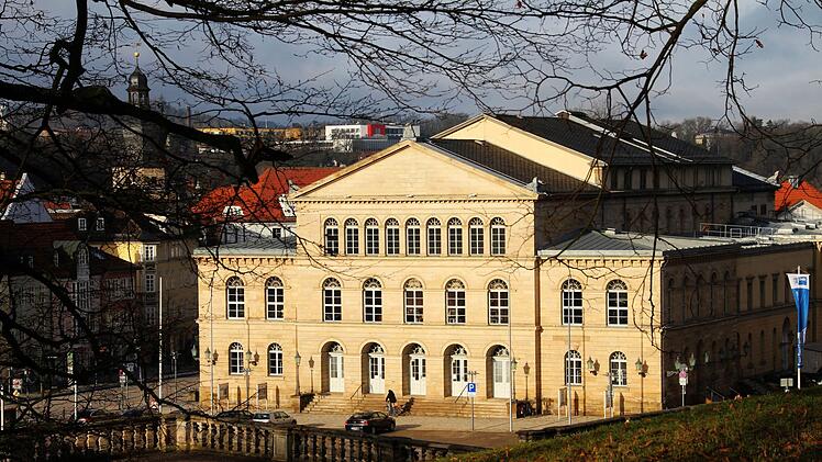 Landestheater Coburg: Ein neuer Chefdirigent wird gesucht, die im Sommer 2020 die Nachfolge von Generalmusikdirektor Roland Kluttig antreten soll.Foto: Archiv/Jochen Berger