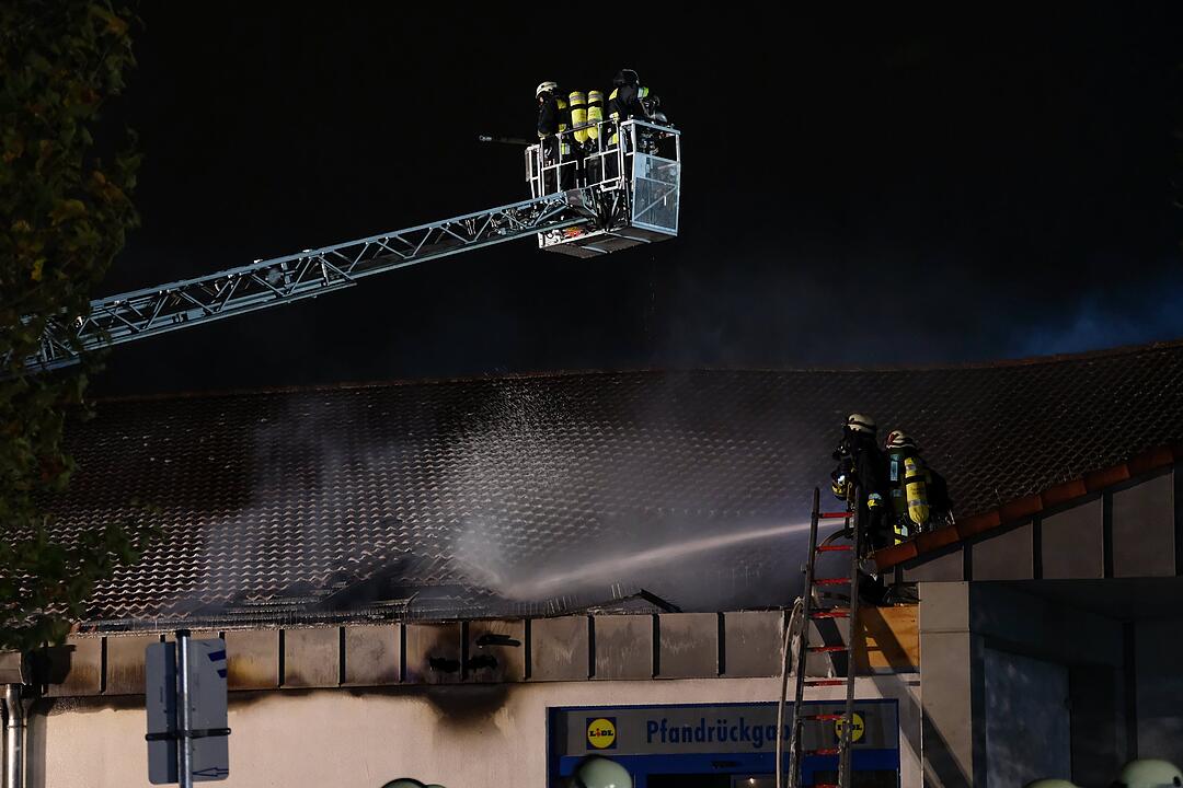 Nürnberg: Lidl brennt