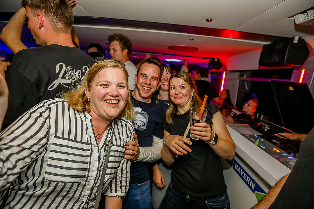 Auf drei Decks wurde richtig gefeiert!