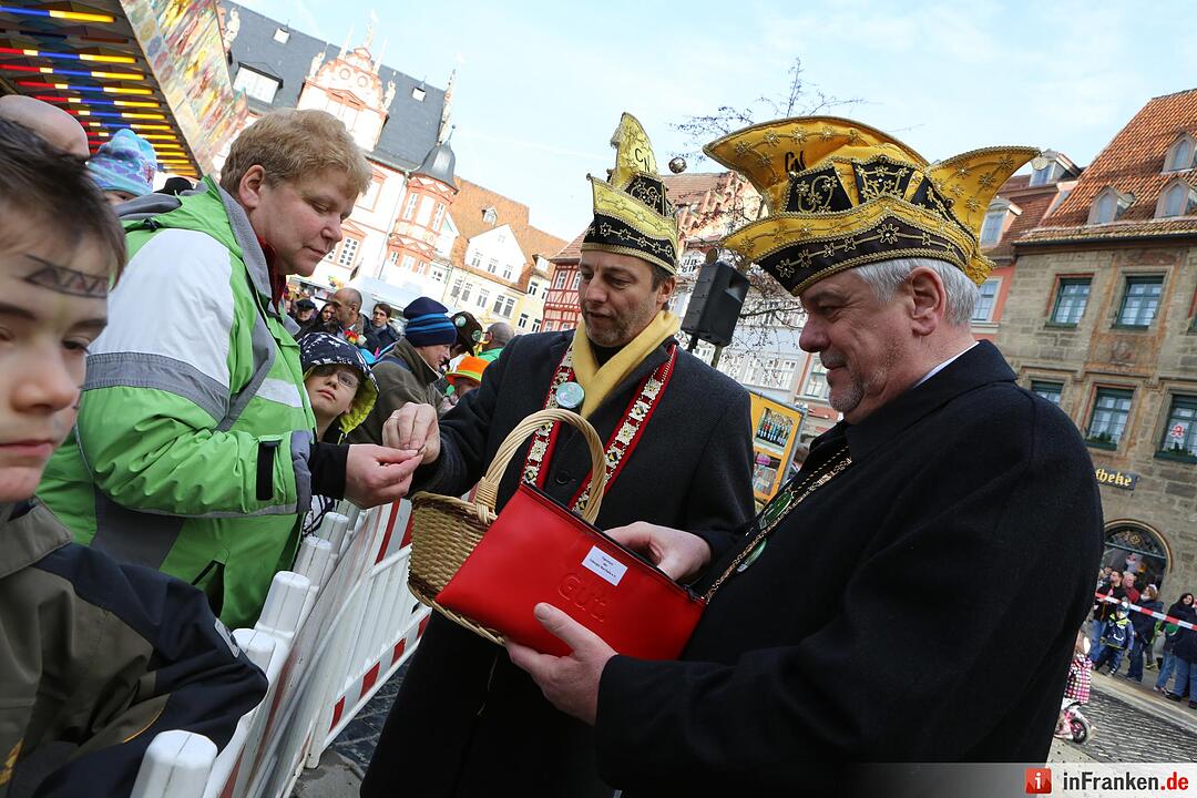 Gaudiwurm: Narren feiern in Coburg