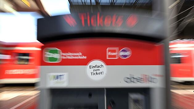 Deutsche Bahn startet Sommeroffensive 2025: Storno-R&uuml;ckw&auml;rtsrolle und neue Rabatte