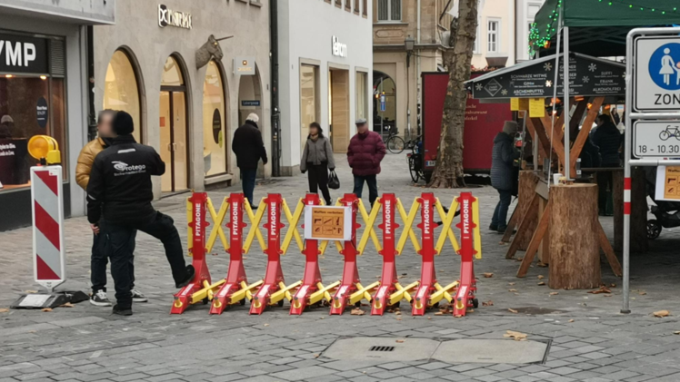 Bamberger Weihnachtsmarkt mit neuem Verbotsschild - was dahinter steckt