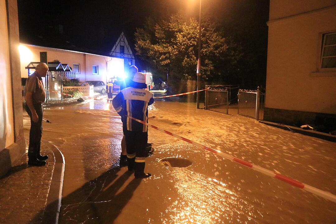 Unwetter über dem Kreis Bamberg: Starkregen führt zu Überschwemmungen