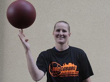 Bei ihr dreht sich alles um den Basketball, Jessica Miller. Foto: Udo Schilling