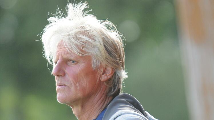 Markantes Gesicht mit Löwen-Mähne: Rannungens Coach und Ex-Profi Werner Dreßel. Foto: ssp