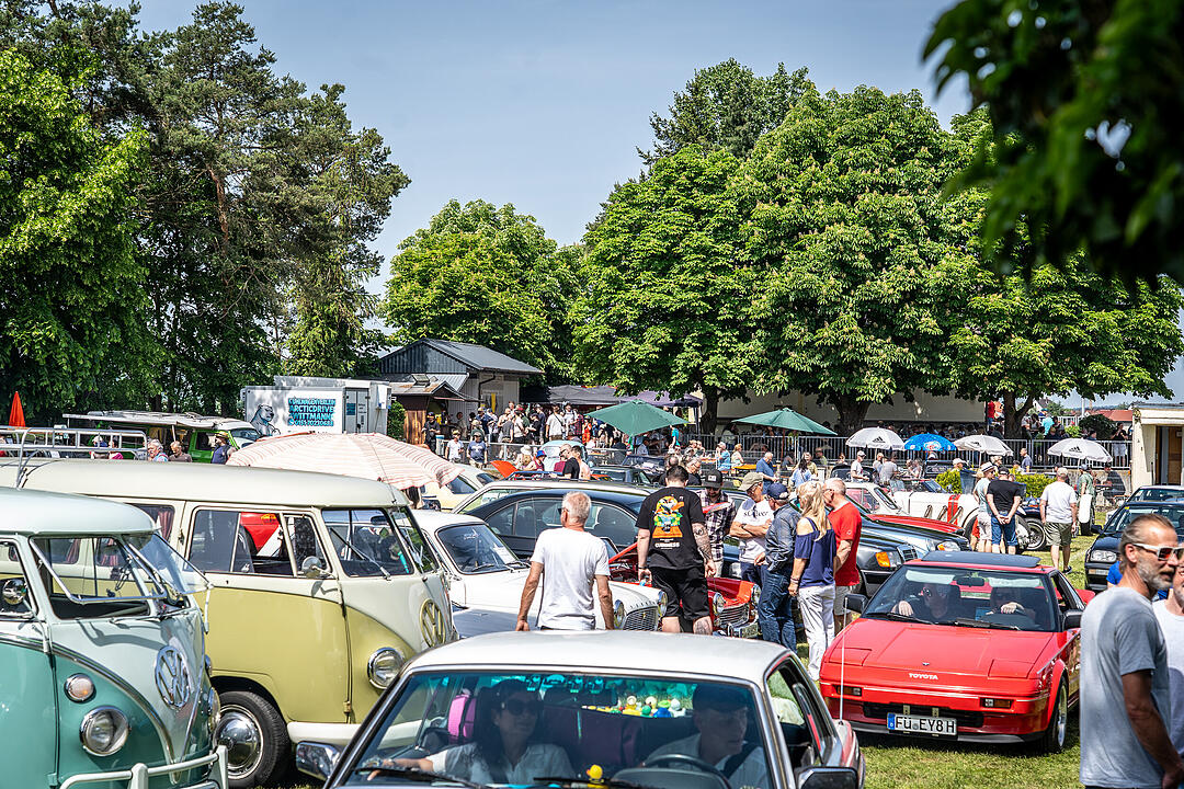 Treffen für PKW/Traktoren und Motorräder bis Baujahr 1996. Treffen für PKW/Traktoren und Motorräder bis Baujahr 1996.