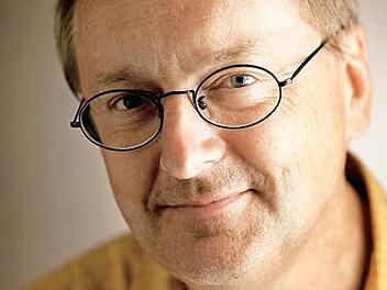Helmut Haberkamm, der schon mehrere Theaterstücke und zahlreiche Gedichte verfasst hat, hat sich jetzt erstmals an einem Roman versucht. Foto: Andreas Riedel