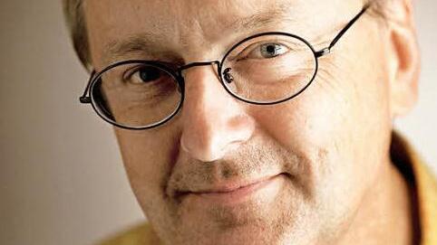 Helmut Haberkamm, der schon mehrere Theaterstücke und zahlreiche Gedichte verfasst hat, hat sich jetzt erstmals an einem Roman versucht. Foto: Andreas Riedel