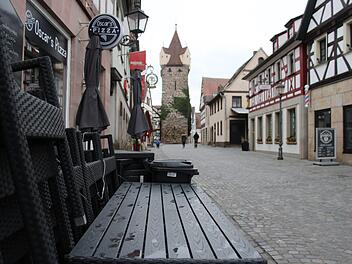 Ausgangsbeschränkung wegen des Coronavirus: Herzogenaurachs Mitte ist am Samstag nahezu menschenleer. Foto: Christian Bauriedel