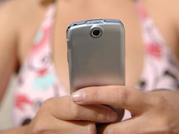 "Nancy" will Leben von 21-J&auml;hrigem "ruinieren": Nacktbilder an all seine Kontakte