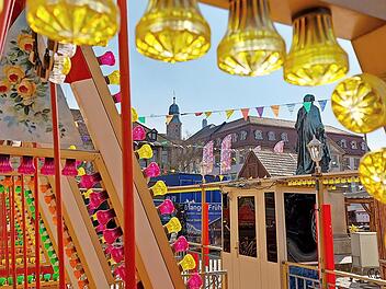 Das Fr&uuml;hlingsfest am Stadtschloss in Erlangen.