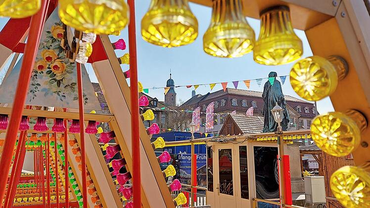 Das Fr&uuml;hlingsfest am Stadtschloss in Erlangen.