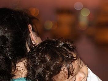 In H&ouml;sbach im Kreis Aschaffenburg wurden eine Mutter und ihr kleiner Sohn beim &Uuml;berqueren der Stra&szlig;e angefahren. Symbolbild: pixabay