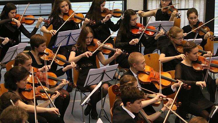 Impressionen vom Gastspiel des Jugend-Symphonieorchester Oberfranken in FrohnlachFoto: Jochen Berger