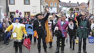 Großer Faschingsumzug  zum Stadtsteinacher Marktplatz