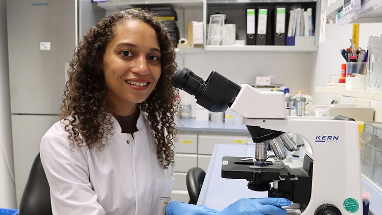 W&uuml;rzburg: Juniorprofessur und Nobelpreistr&auml;gertagung - so erreichte die junge Neurobiologin ihre Ziele