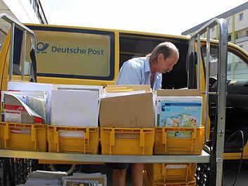 Zusteller Willi Gareis hat gestreikt - und nahm nun die Arbeit im Zustellstützpunkt Kulmbach wieder auf. Foto: Jochen Nützel