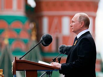 Die Welt rätselt aktuell darüber, was Putin als Nächstes vorhat. Ein Kriegsforscher hat seine Rede am 9. Mai analysiert und eine Vermutung darüber geäußert, wie der Krieg enden wird.