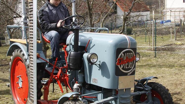 Dieser funktionsfähige und TÜV-geprüfte Eicher-Traktor kann am 1. September gewonnen werden. Foto: Löwisch