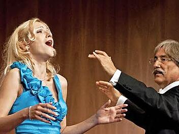 Ein Wiederhören mit der Koloratursopranistin Jeannette Wernecke verspricht das 28. Coburger Neujahrskonzert des Alt-Wiener Strauss-Ensembles am 6. Dezember im Kongresshaus. Foto: Archiv/Jochen Berger