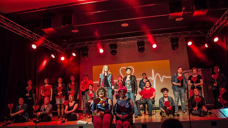 Impressionen von der Show-Gala des Vocalensembles Coburg unter der Leitung von Steffi Berg in Bad RodachFoto: Jochen Berger