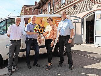 Bei der Tafel Erlangen wurde die Spende &uuml;bergeben (v.&nbsp;l.): Markus K&ouml;hler (Vorstand der Diakonie Erlangen), Claus G&ouml;bel (Pressesprecher der Stadtwerke), Elke Bollmann (Leiterin der Erlanger Tafel) und Matthias Exner (Vorstandsvorsitzender der Erlan...