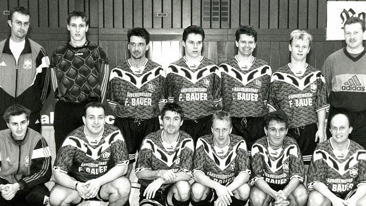 Die DJK Kulmbach gewann den Rundschau-Cup 1986 und wurde 2000 (Bild) Zweiter. Inzwischen hat der Verein keine Herrenmannschaft mehr.