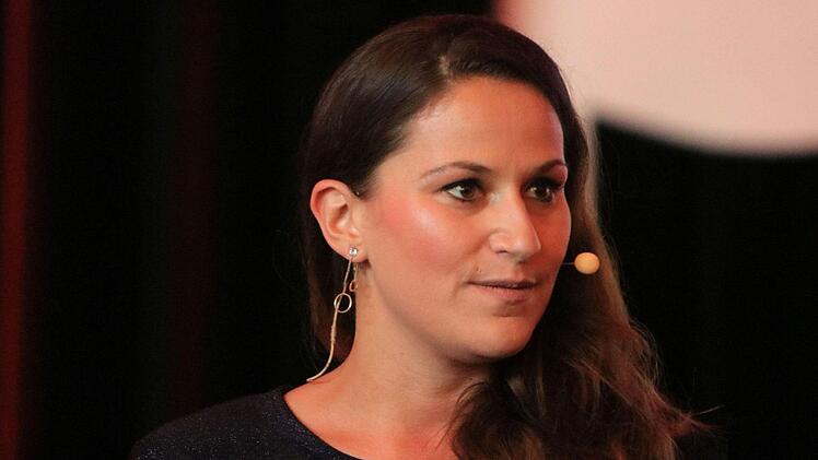 Kurzweiliges Programm auf hohem Niveau: Die Bigband der Hochschule Coburg unter Leitung von Ralf Probst sowie junge Gesangstalente aus der Region beeindruckten zahlreiche Zuhörer im Kongresshaus Rosengarten.Foto: Jochen Berger