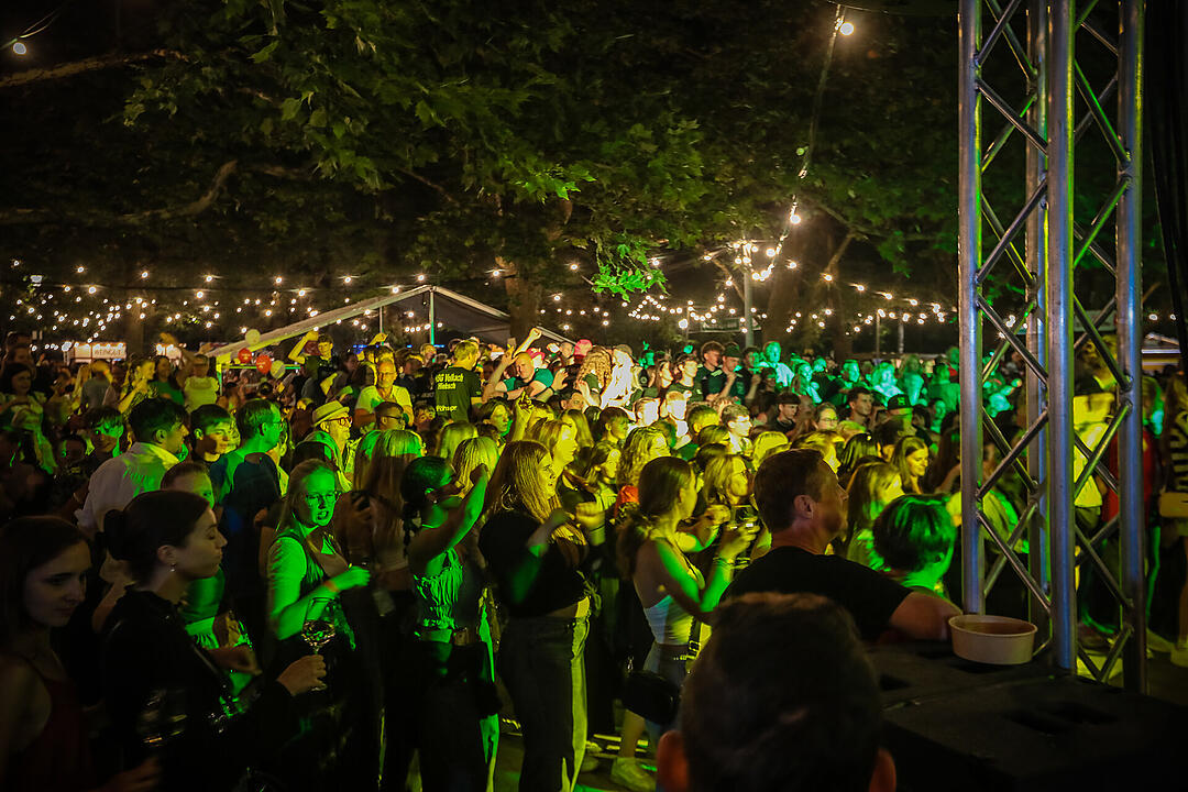 Impressionen vom größten Weinfest in Franken!