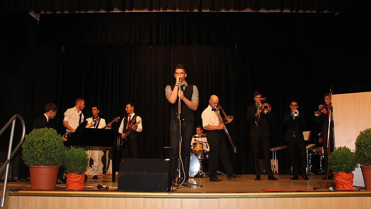 Die Abiturienten des KZG Kronach Foto: Veronika Schadeck