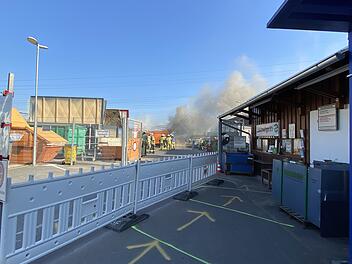 Eine Müllpresse auf einem Wertstoffhof in Bayreuth ist am Mittwoch in Brand geraten.