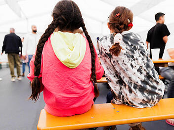 Landkreis Kronach: Vor&uuml;bergehendes Zuhause f&uuml;r gefl&uuml;chtete Kinder - Landratsamt sucht Pflegeeltern